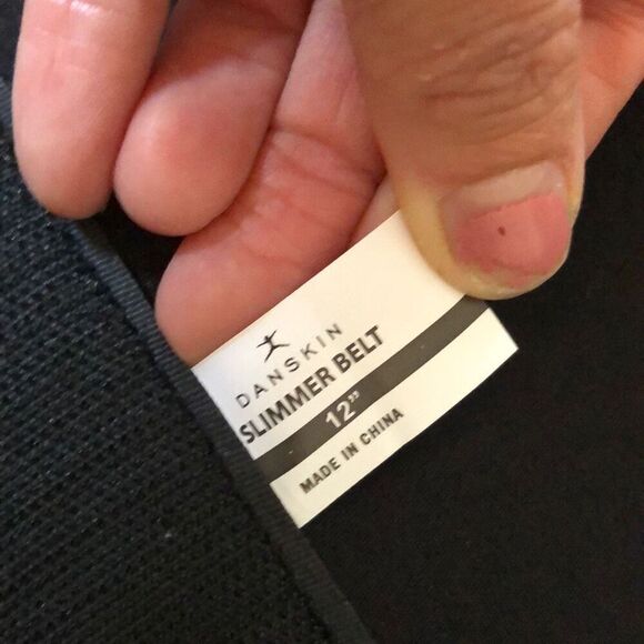 NEW Danskin perforated slimmer belt waist, trainer, rouge color ￼L/XL - Picture 5 of 5